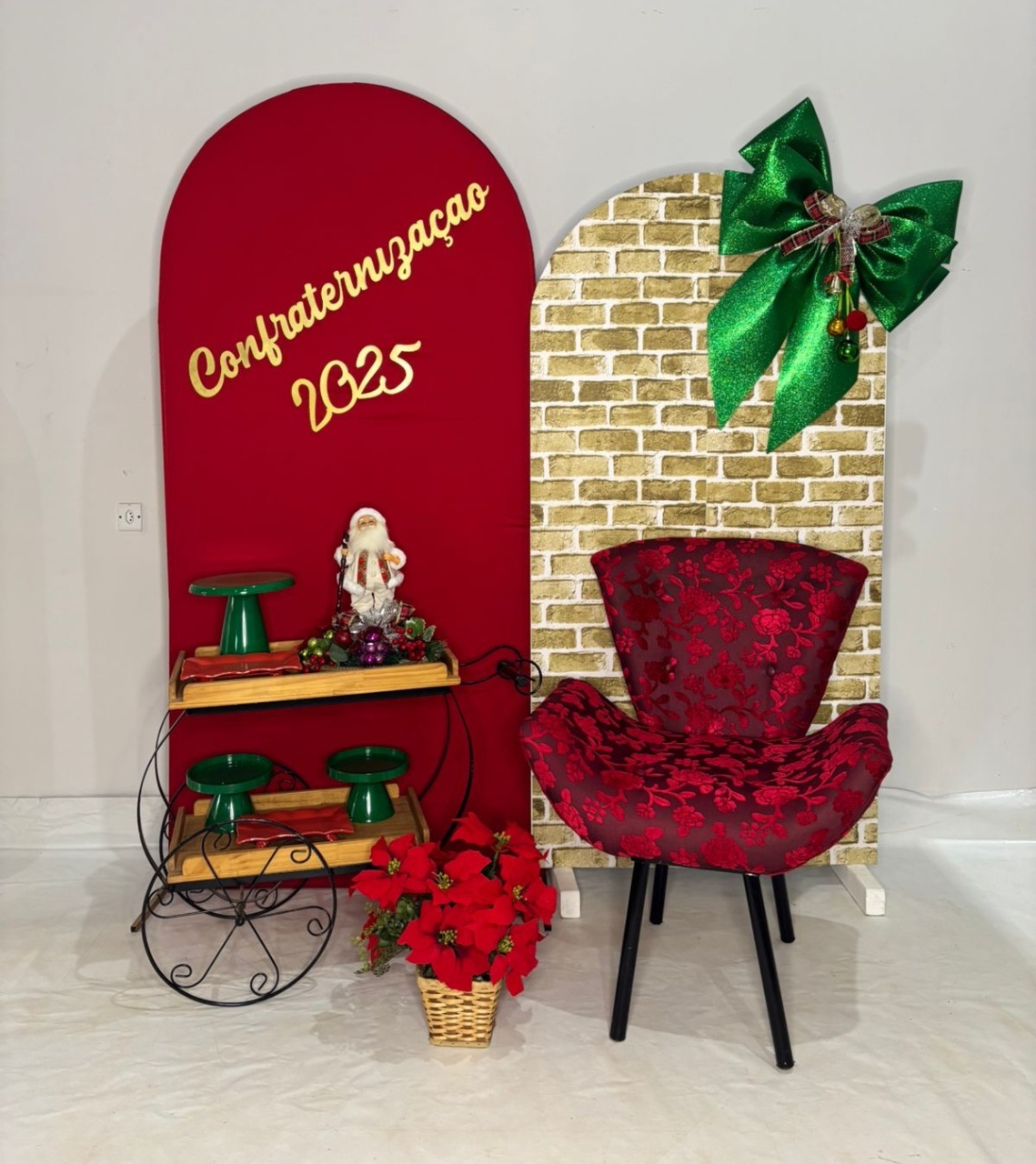 Kit Confraternização 2025 Vermelho - Composição  - DLUARTS DECORAÇÕES E EVENTOS