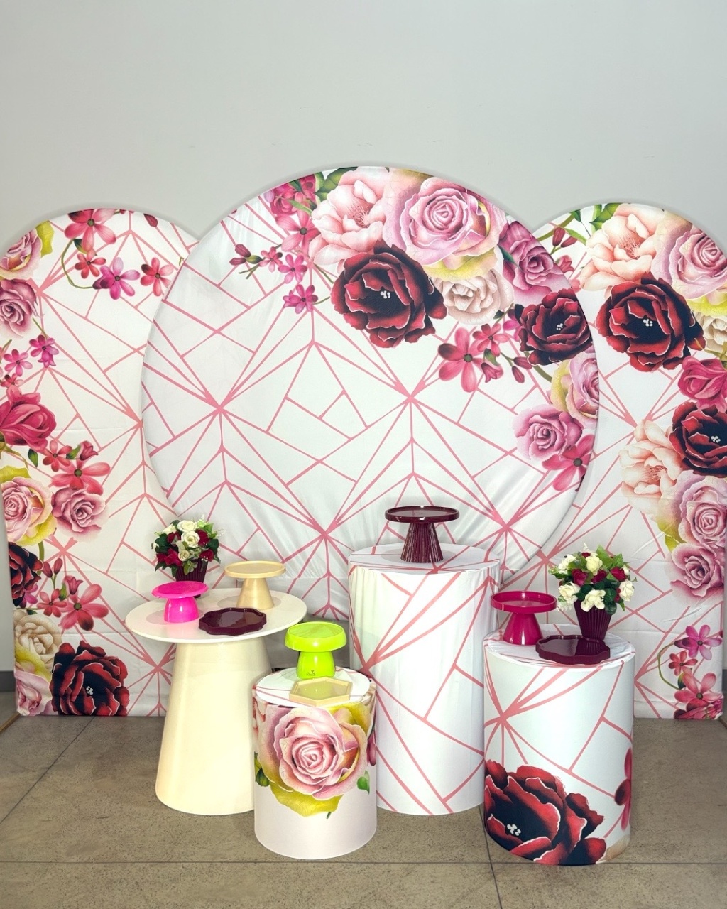 Kit  Floral Rosas E Vermelho - Composição - DLUARTS DECORAÇÕES E EVENTOS
