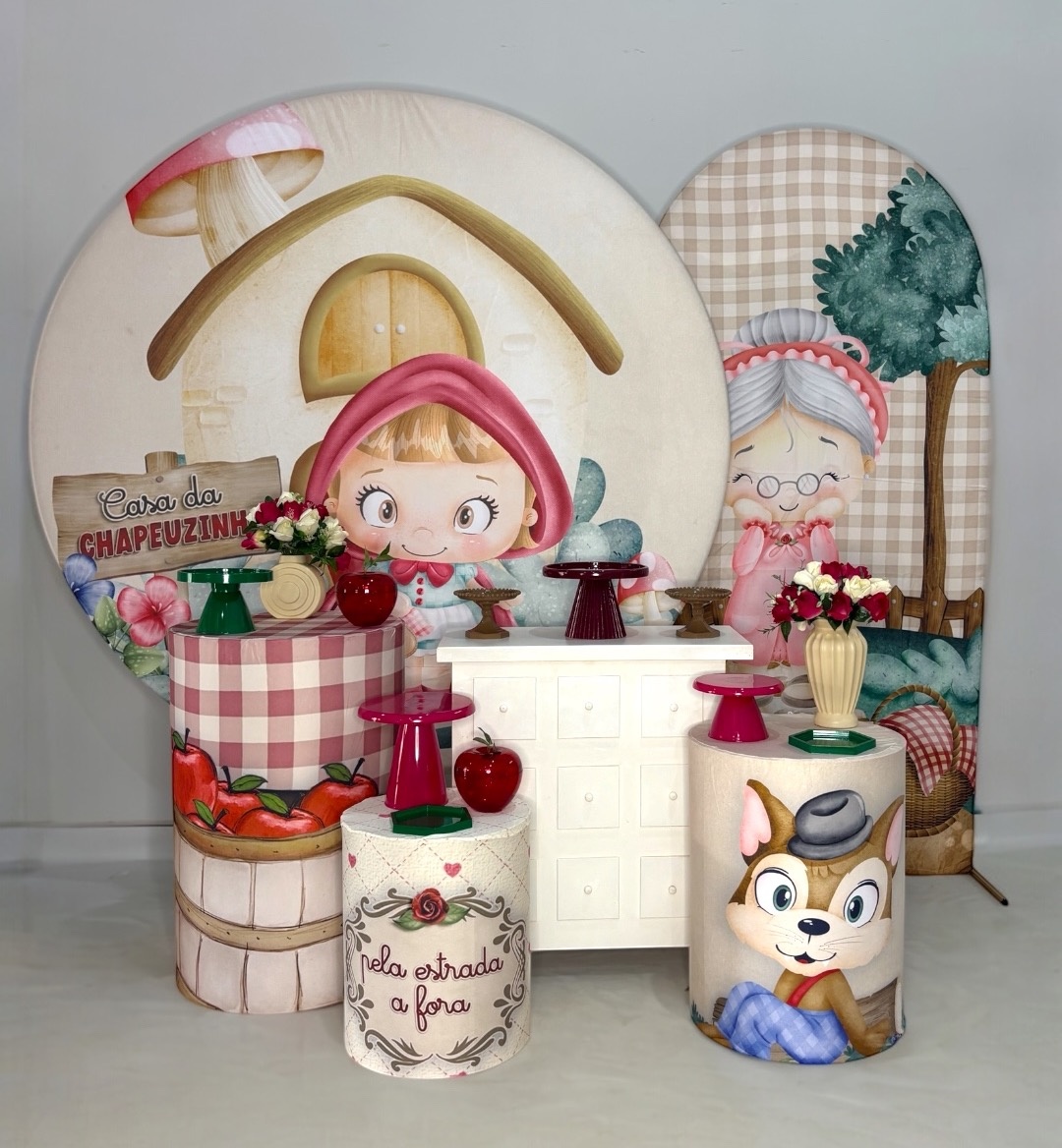 Kit Ouro -  Chapelzinho Vermelho Xadrez - DLUARTS DECORAÇÕES E EVENTOS