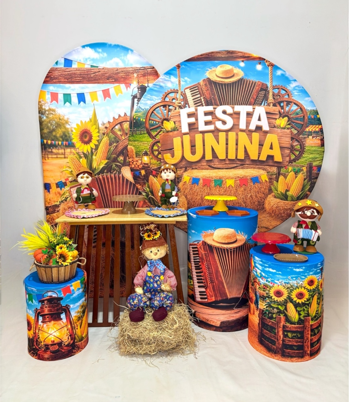 Kit Ouro Festa Junina 1 - Sanfona - DLUARTS DECORAÇÕES E EVENTOS