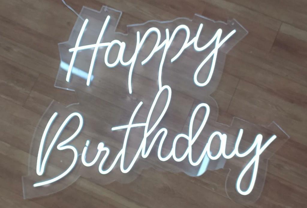 Happy Birthday Led - Lua Nobre Decorações
