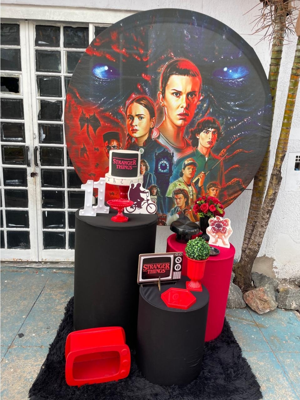 Stranger Things - Lua Nobre Decorações
