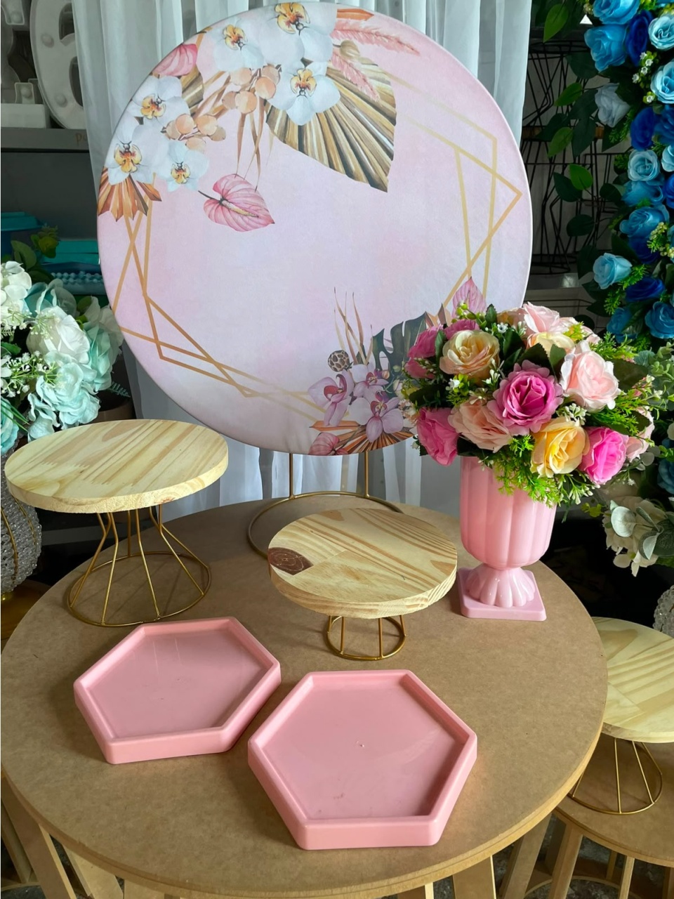 Floral Rosa Latania - Festa Na Mesa - Lua Nobre Decorações
