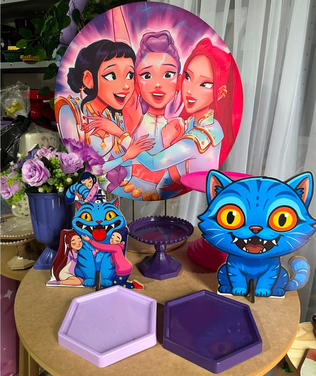 Huntrix/ Guerreiras Do K-Pop - Festa Na Mesa - Lua Nobre Decorações