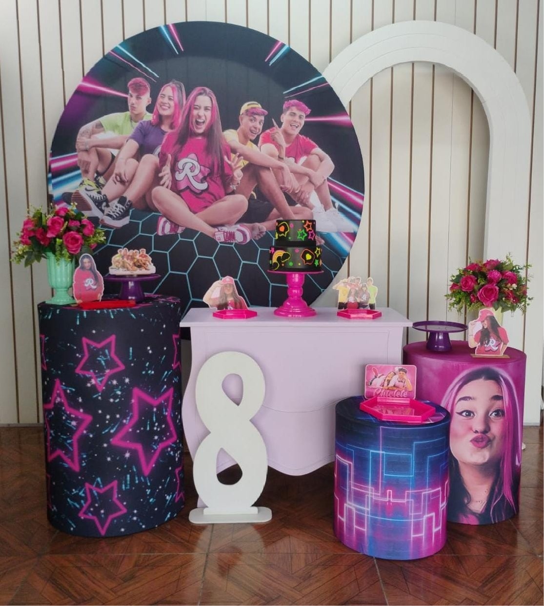 Emily Vick (Os Rosas) * Kit Diamante Com Portal - LupitoDecoraçõespegueemonte