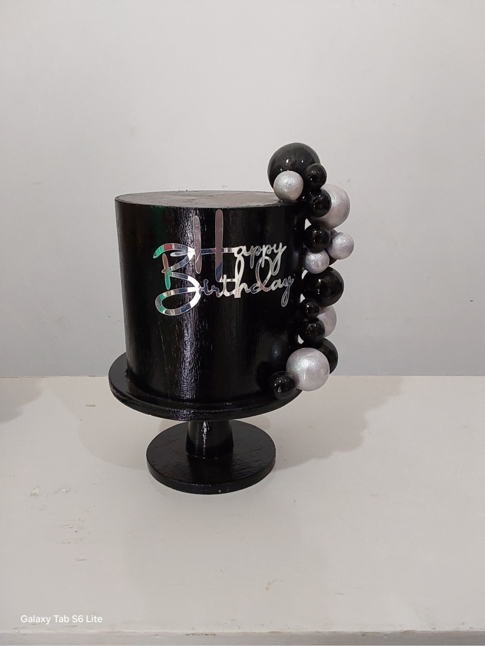 Mini Bolo Preto/Prata - PEGUE E MONTE DA DRYCA 