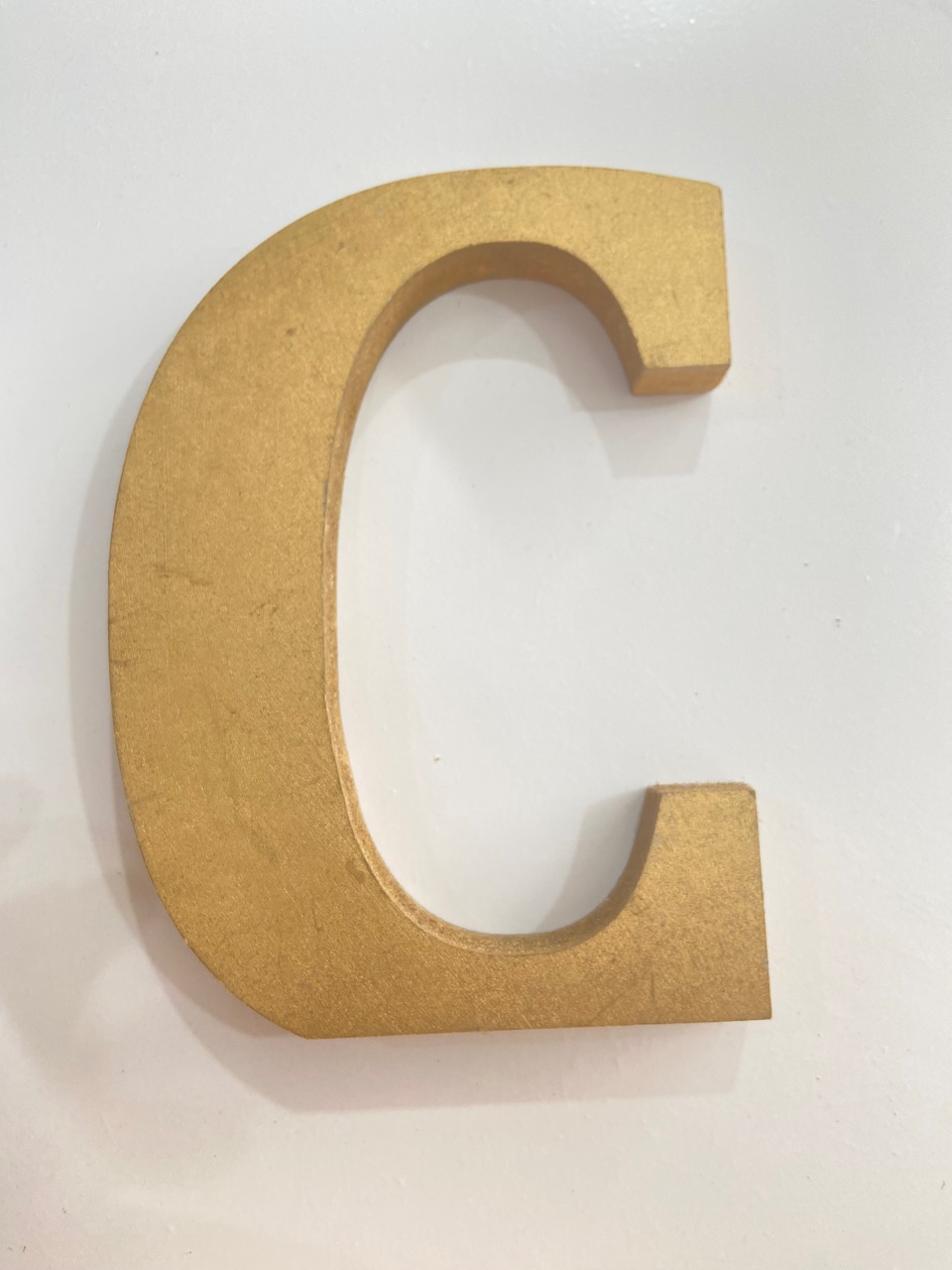 Letra C Dourado Mdf  - Kasari Variedades