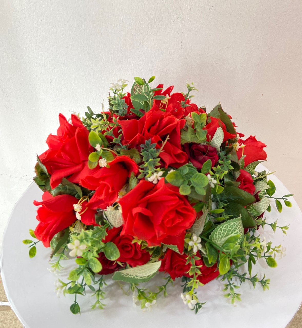 Arranjo Floral Vermelho No Isopor - Kasari Variedades