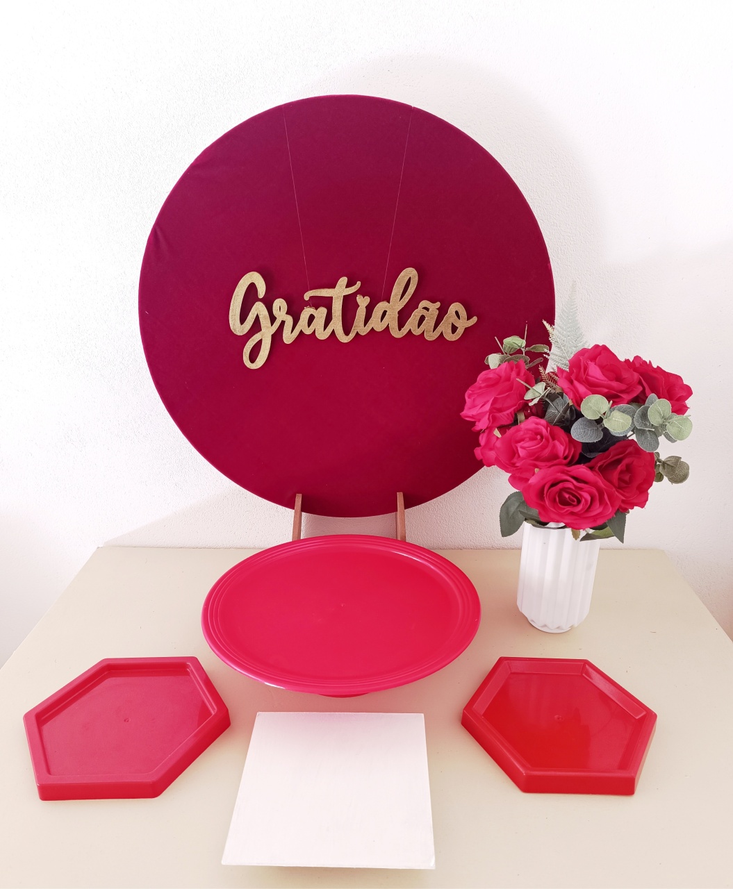 Mini Kit Vermelho Gratidão (Sem Bolas)  - M&G FESTAS/Loc decor
