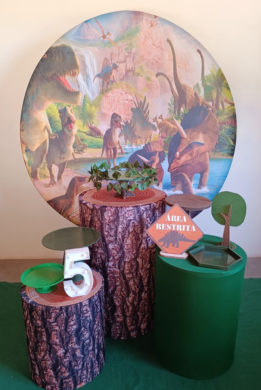 Kit Prata  Dinossauro  - M&G FESTAS/Loc decor