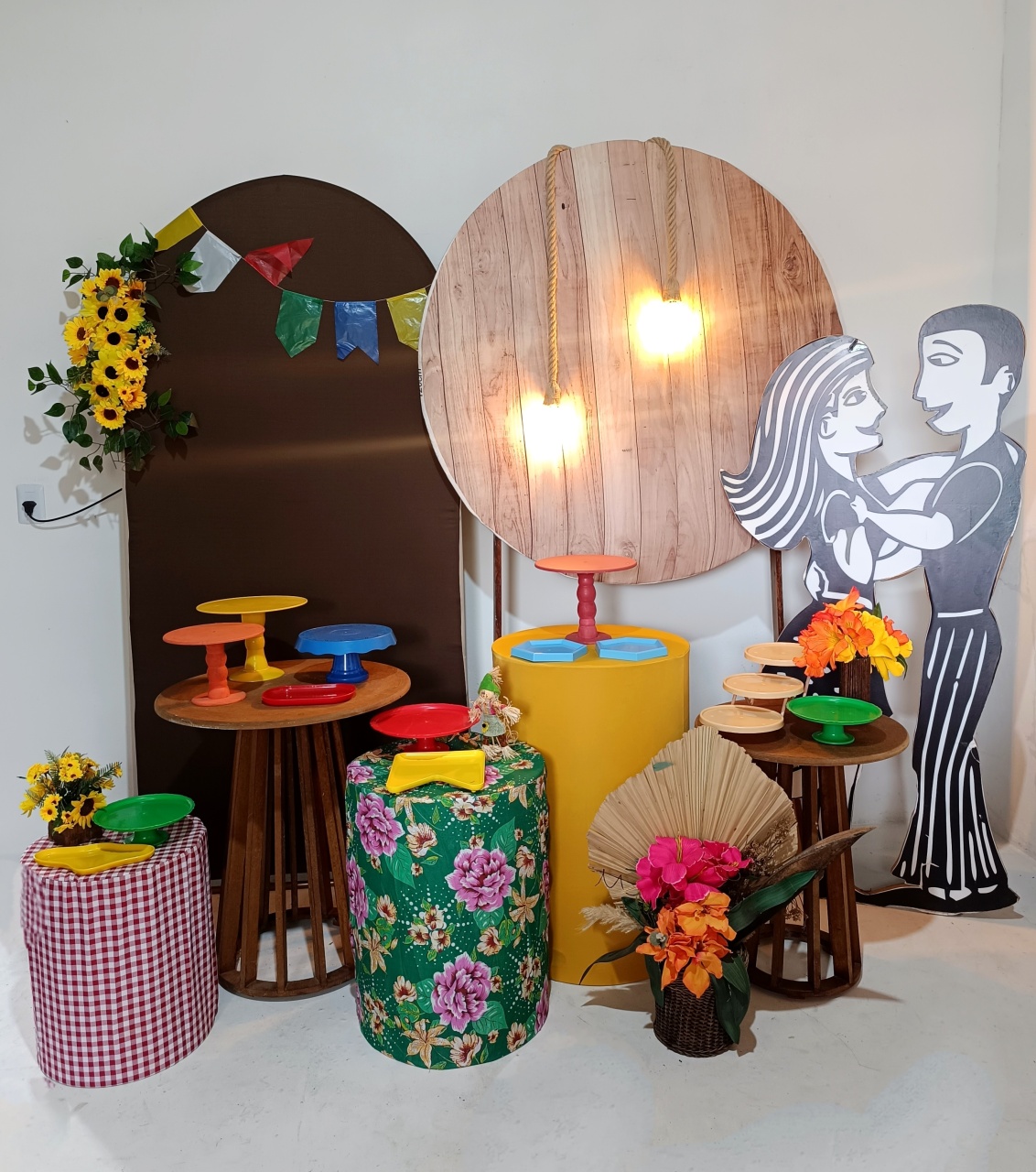 Composição Arraiá  - M&G FESTAS/Loc decor