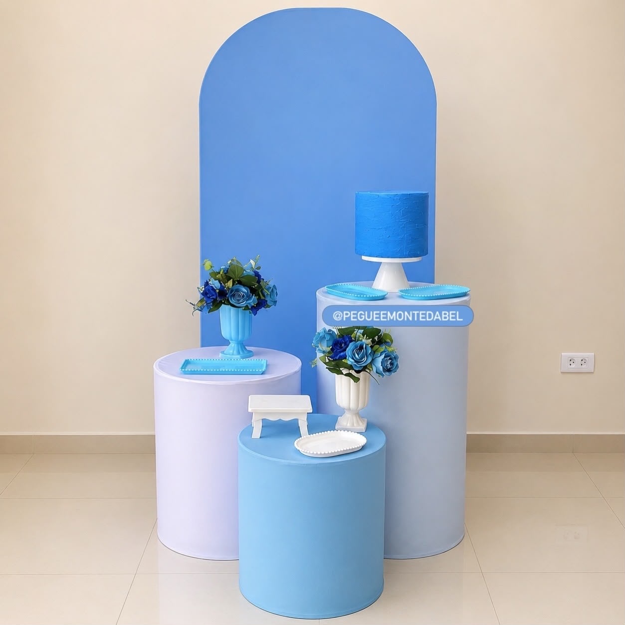 Adulto Azul E Branco - PEGUEEMONTEDABEL