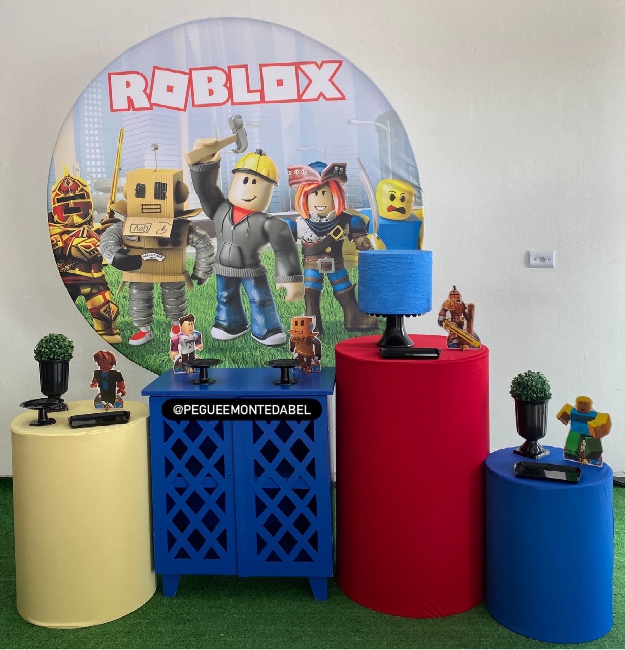 Tema Roblox Kit 3  - PEGUEEMONTEDABEL