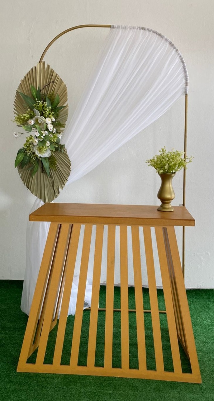 Mesa Para Cerimonia  - PEGUEEMONTEDABEL