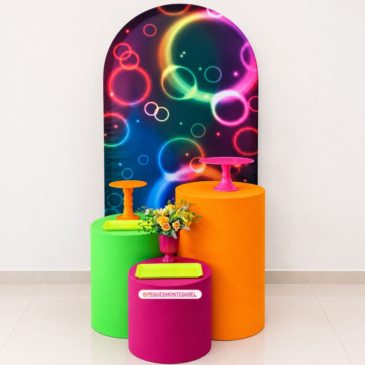 Adulto Fluorescente Neon - PEGUEEMONTEDABEL