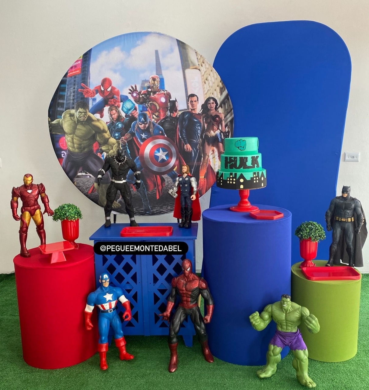 Tema Vingadores Kit 4  - PEGUEEMONTEDABEL