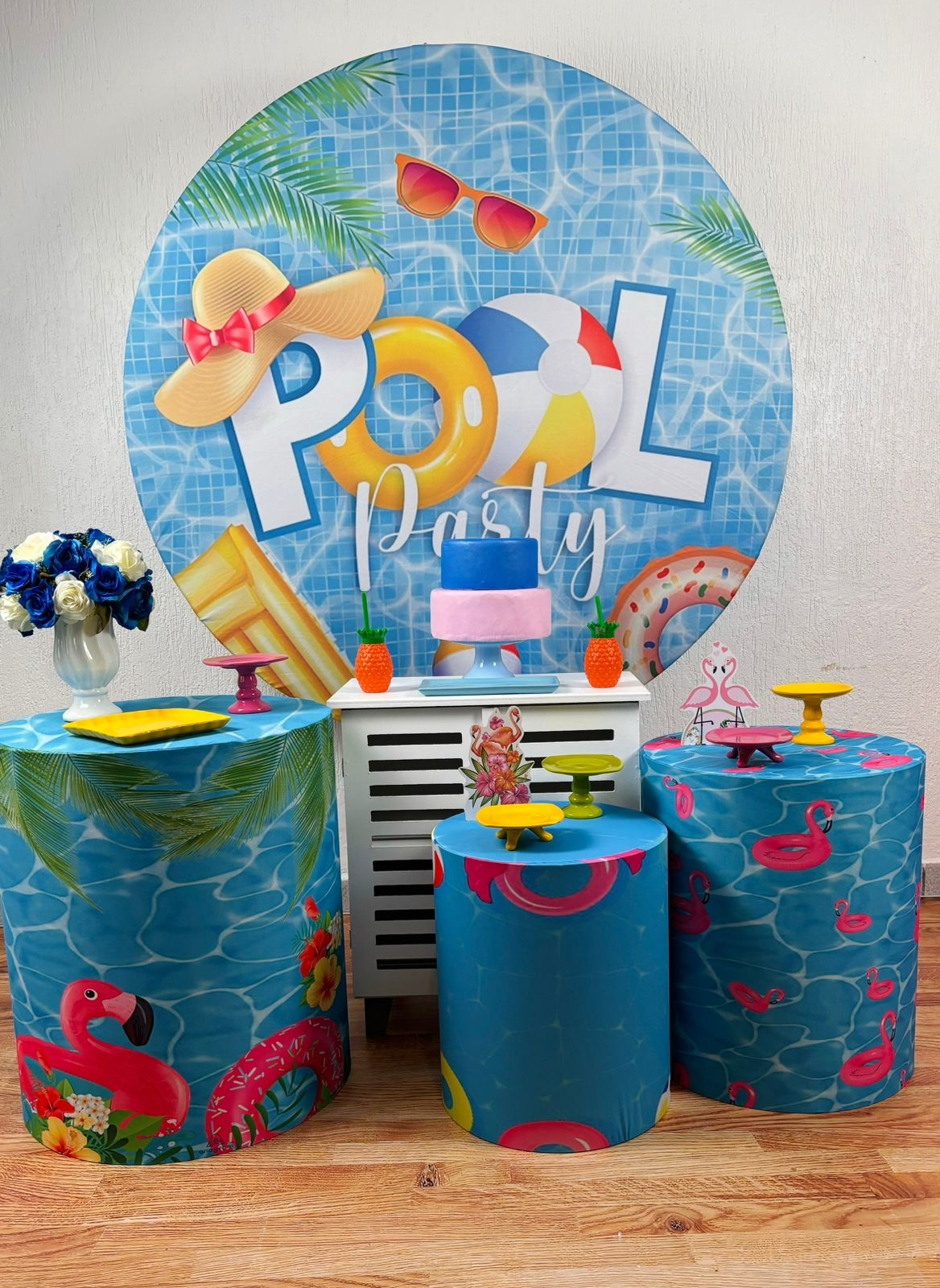 Kit Pegue E Monte Pool Party (Ouro) - maya.locacoes