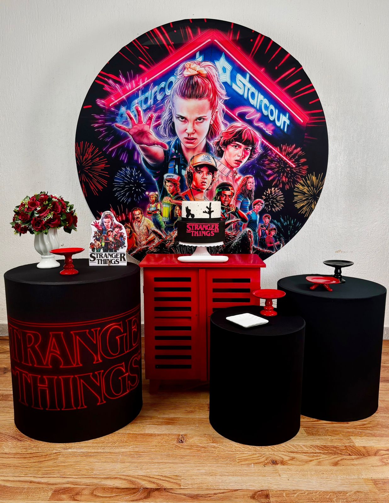 Kit Peguee Monte Stranger Things - Ouro - maya.locacoes