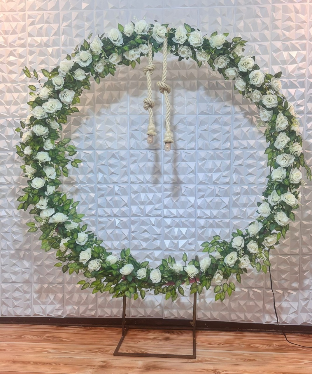 Arco de Flores Para Casamento - maya.locacoes