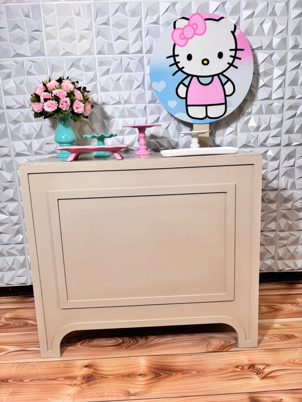 Kit Festa Na Mesa Hello Kitty - maya.locacoes