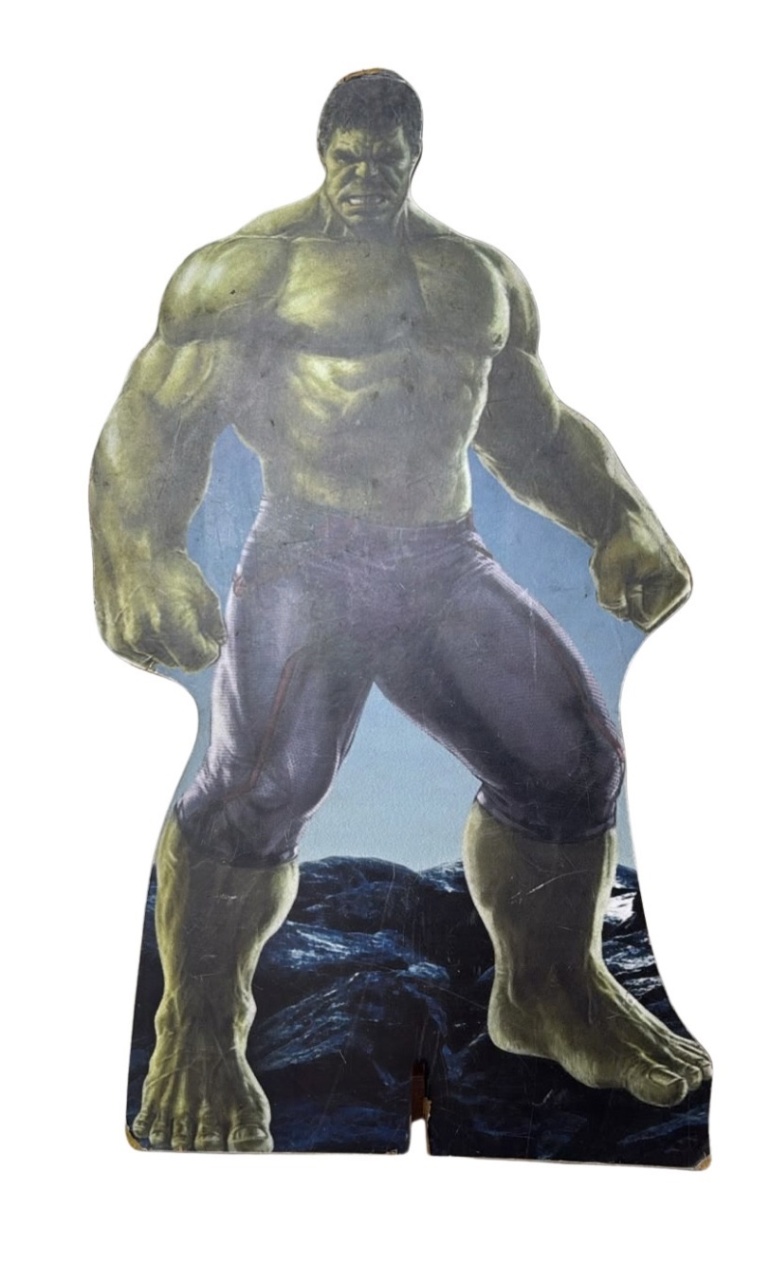 Display de Mesa Vingadores - Hulk - maya.locacoes