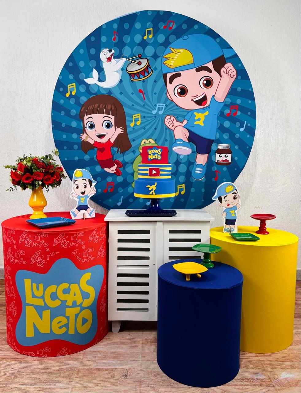 Kit Pegue E Monte Luccas Neto (Ouro) - maya.locacoes