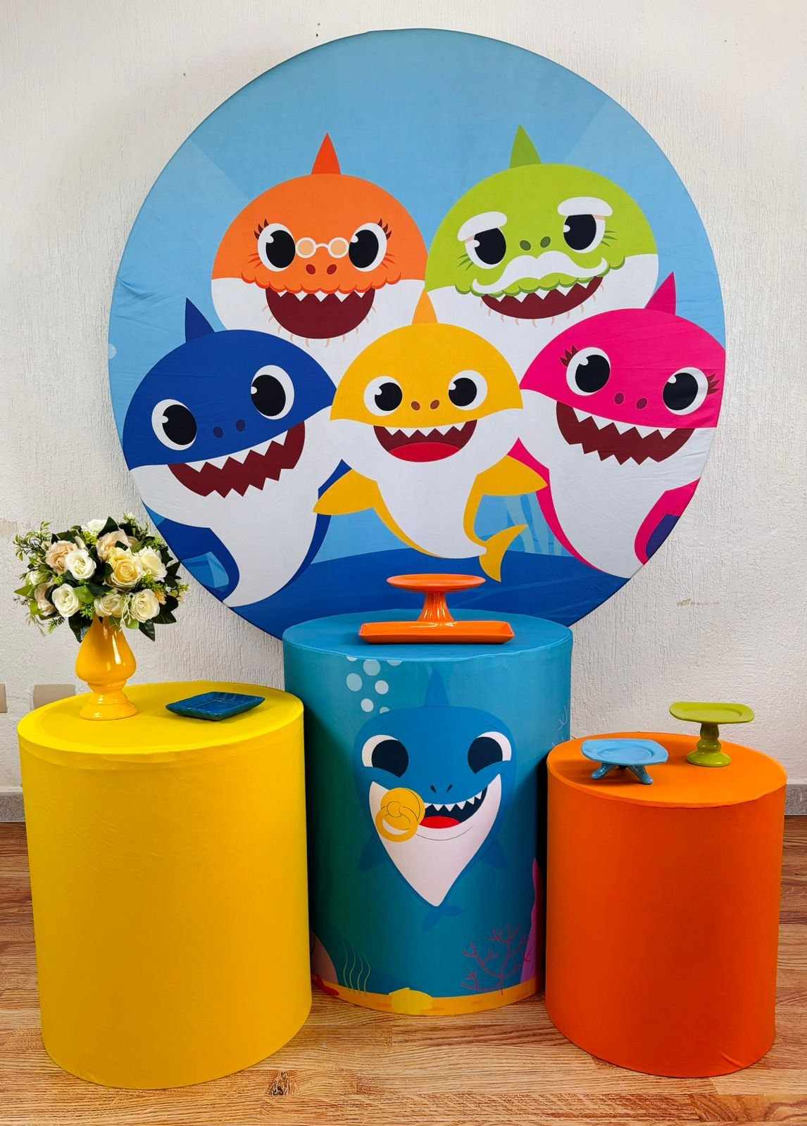 Kit Pegue E Monte Baby Shark (Bronze) - maya.locacoes
