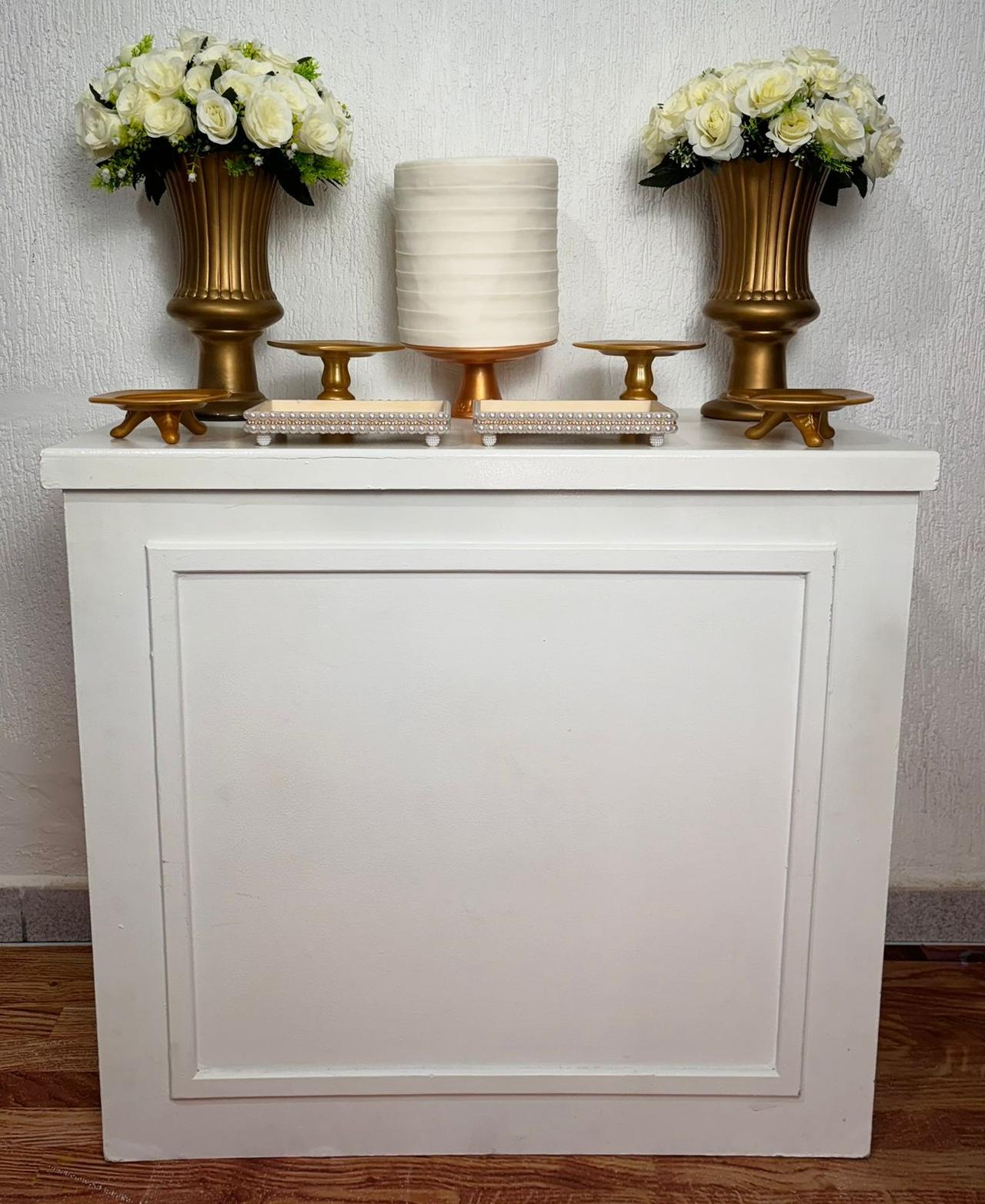 Kit Pegue E Monte Branco Com Dourado - maya.locacoes