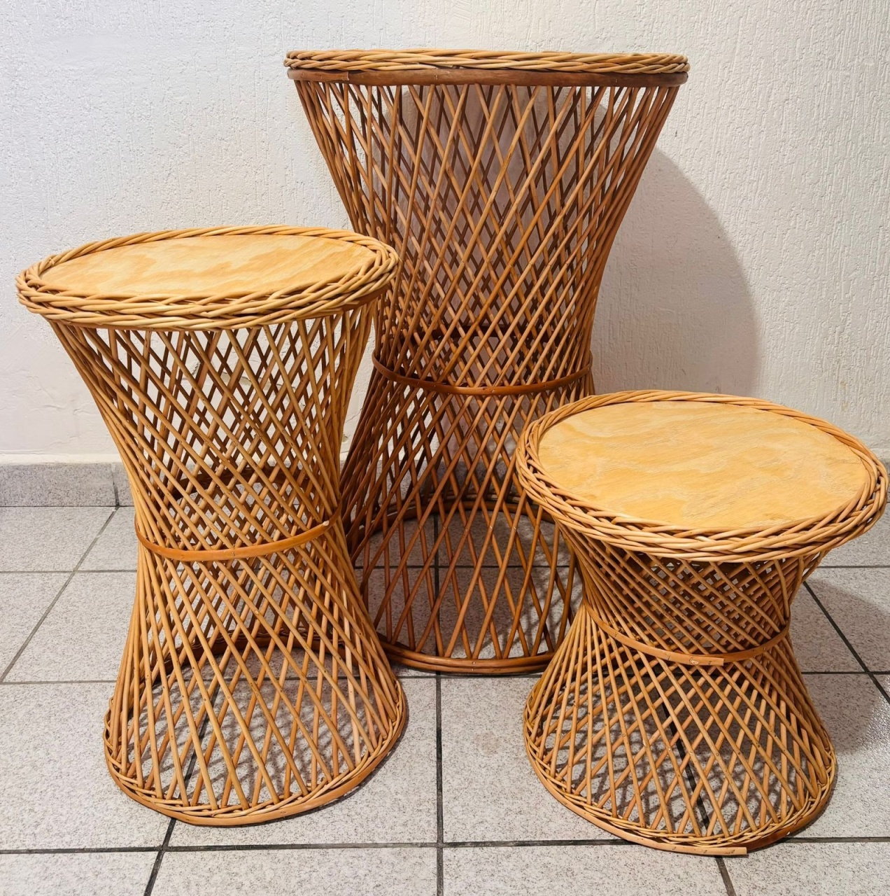 Trio de Mesa Vime Ampulheta - maya.locacoes