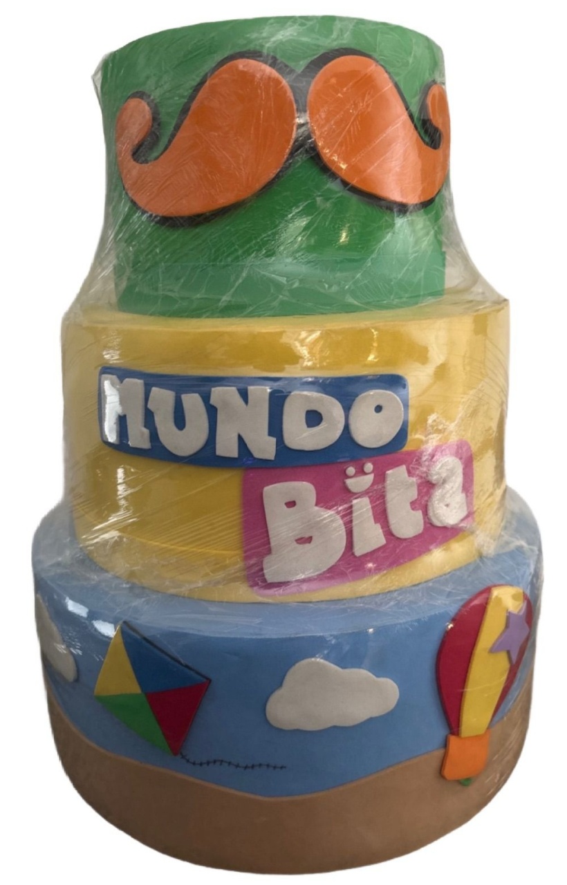 Bolo Fake Mundo Bita - maya.locacoes