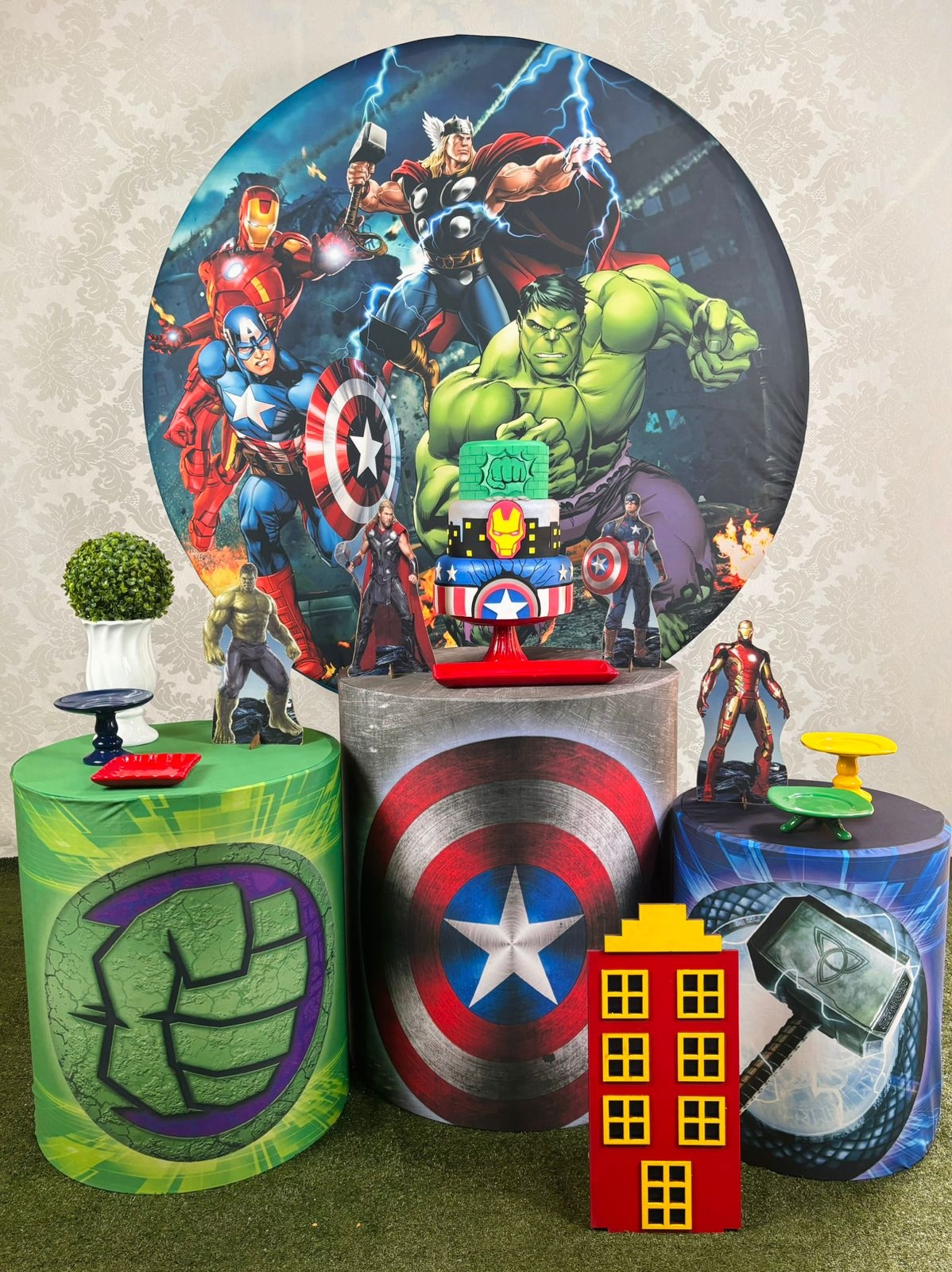 Kit Pegue E Monte Os Vingadores - Prata - maya.locacoes