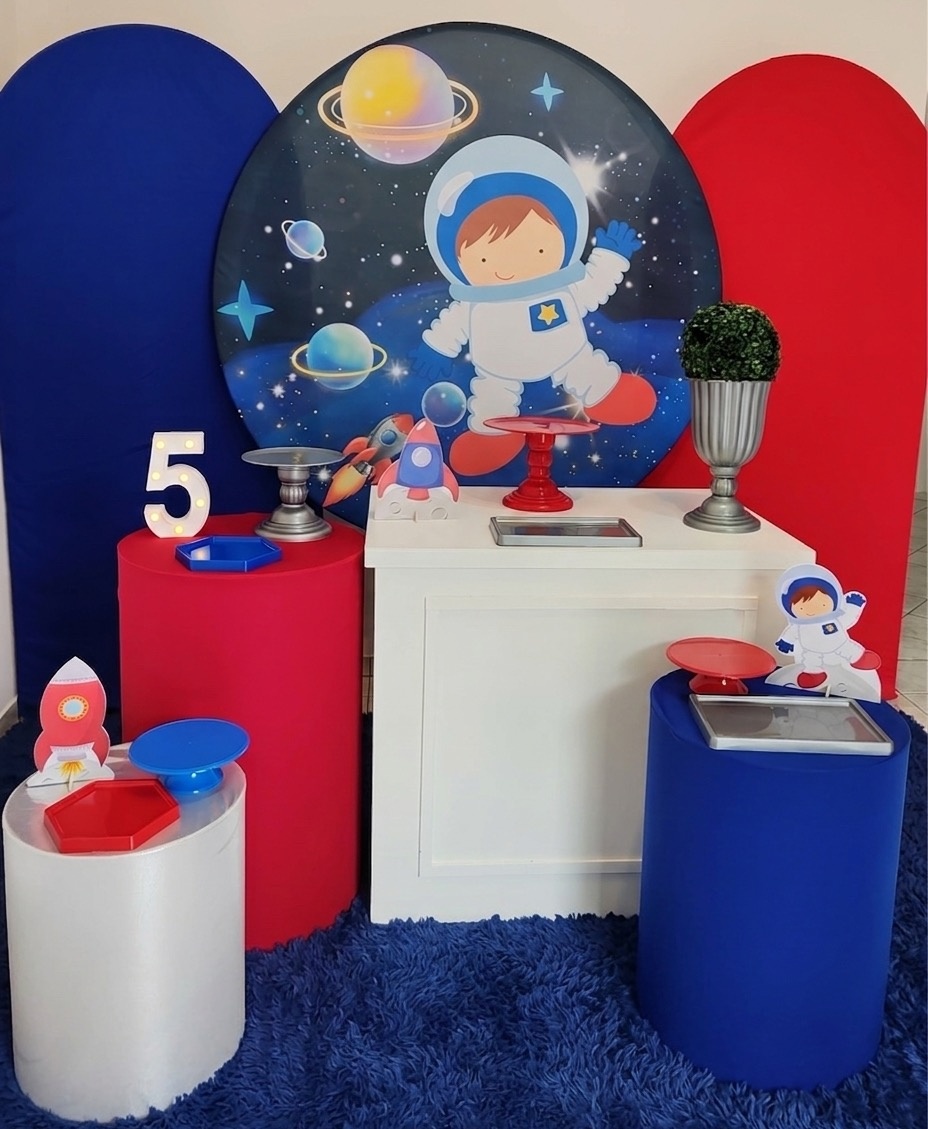 Astronauta Com Dois Painéis Romanos - Gi Festas  Pegue e Monte