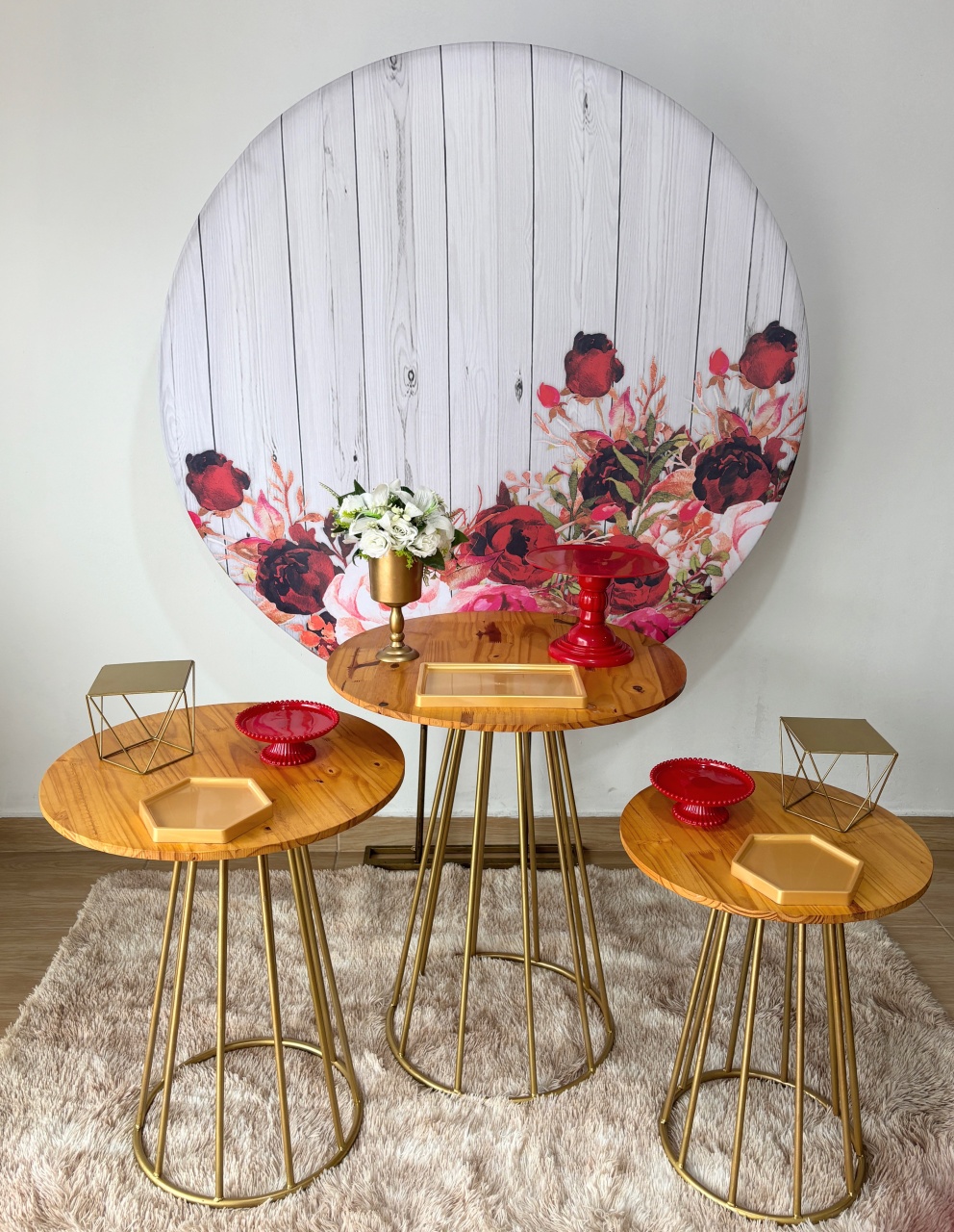 Floral Vermelho Com Mesa Redonda - Gi Festas  Pegue e Monte
