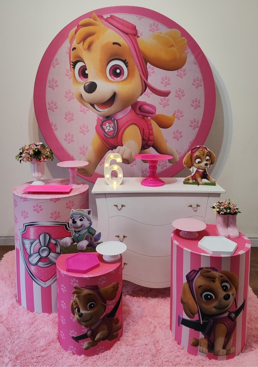Sky Com Cômoda Dourada - Gi Festas  Pegue e Monte