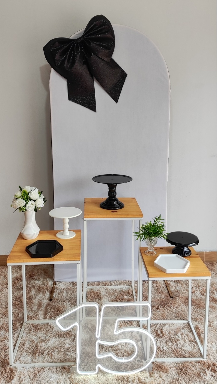 Romano Branco Com Laço Preto - Gi Festas  Pegue e Monte