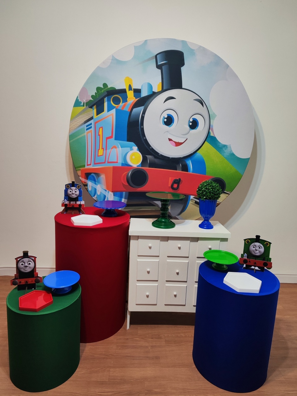 Thomas E Seus Amigos Com Cômoda - Gi Festas  Pegue e Monte