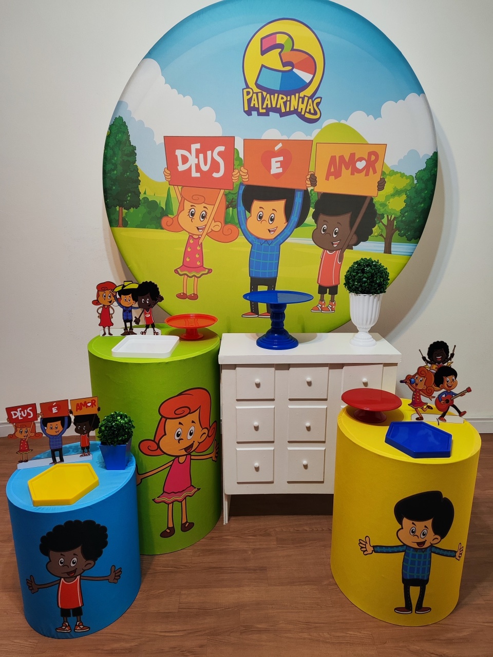Três Palavrinhas Com Cômoda - Gi Festas  Pegue e Monte
