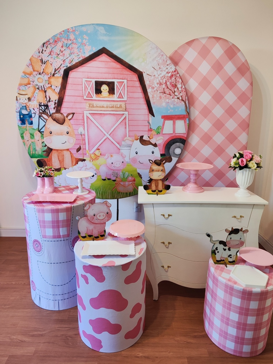 Fazendinha Menina Com Cômoda - Gi Festas  Pegue e Monte