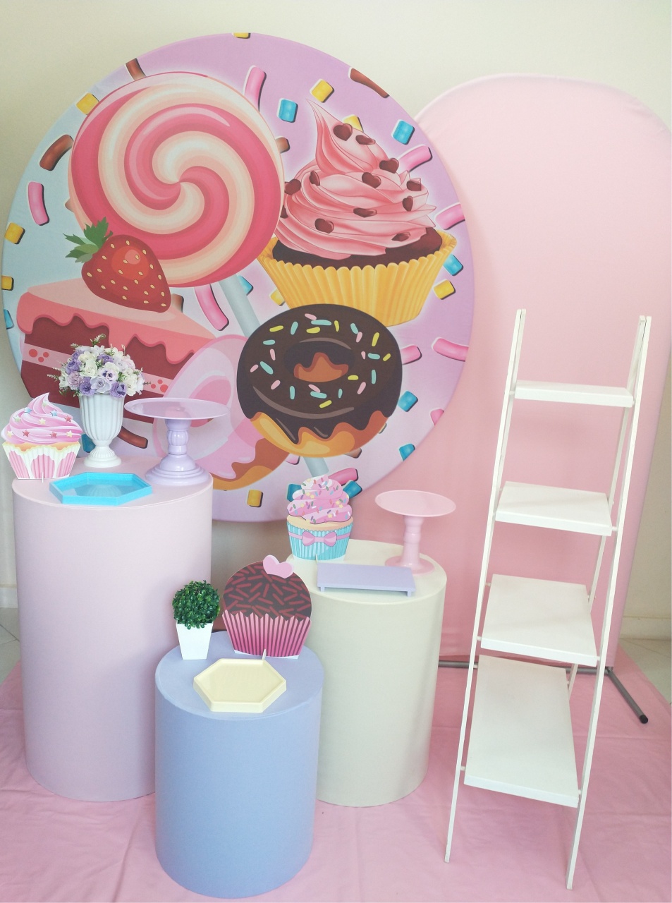 Confeitaria, Doces Com Escadinha - Gi Festas  Pegue e Monte