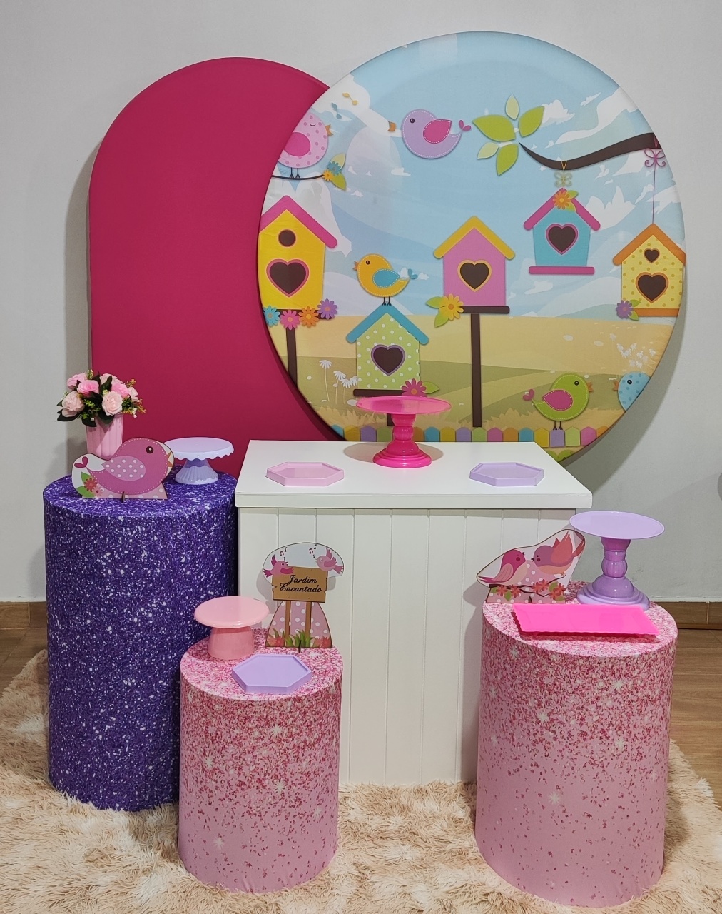 Jardim Encantado Casinha Com Painel Romano - Gi Festas  Pegue e Monte