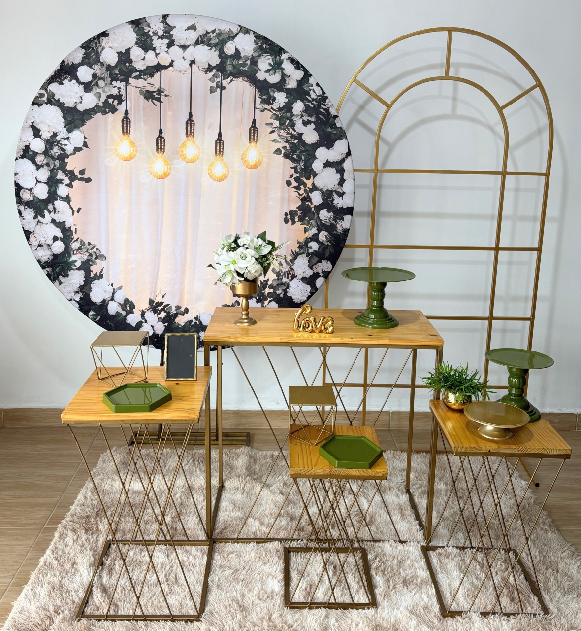 Painel Luzes Com Mesas Quadradas - Gi Festas  Pegue e Monte