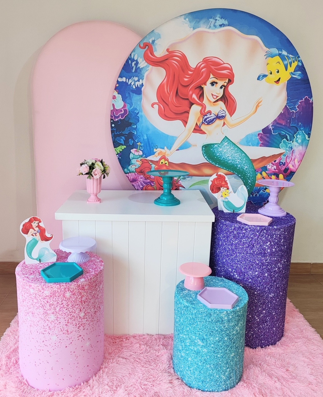 Ariel Com Romano Rosa - Gi Festas  Pegue e Monte