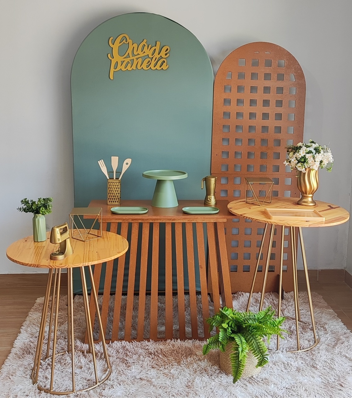 Romano Verde E Painel Treliça/ Chá Panela - Gi Festas  Pegue e Monte