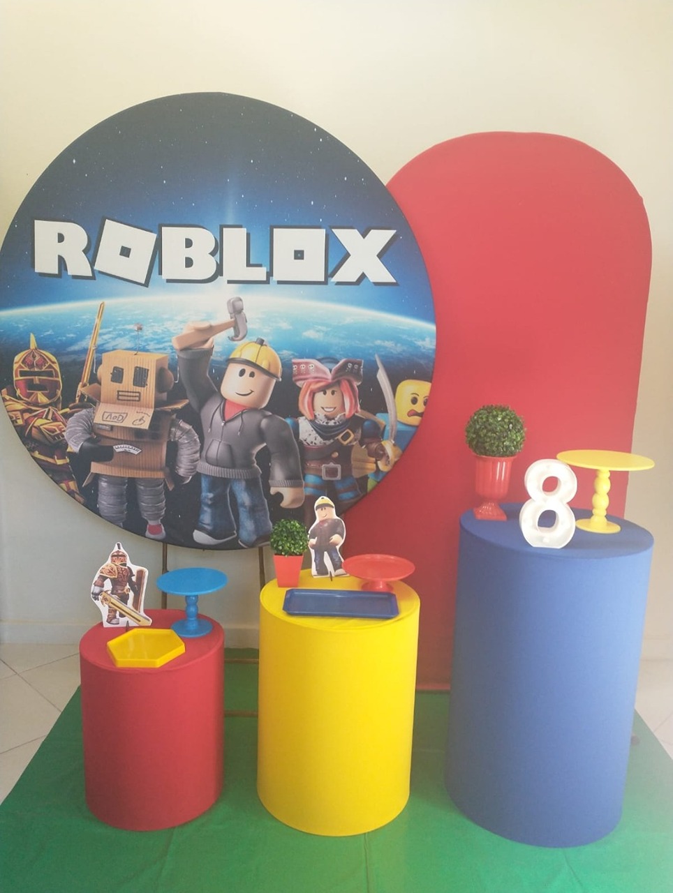 Roblox Com Painel Romano - Gi Festas  Pegue e Monte