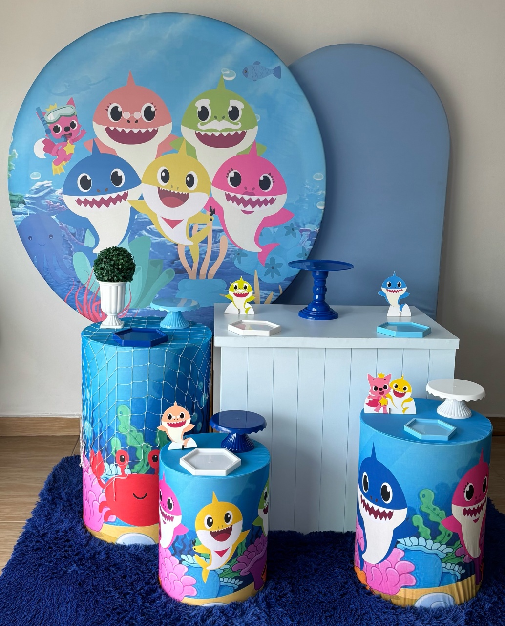 Baby Shark Com Painel Romano - Gi Festas  Pegue e Monte