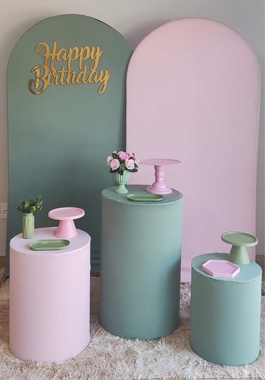 Romano Verde E Rosa Com Mesas Cilindros - Gi Festas  Pegue e Monte
