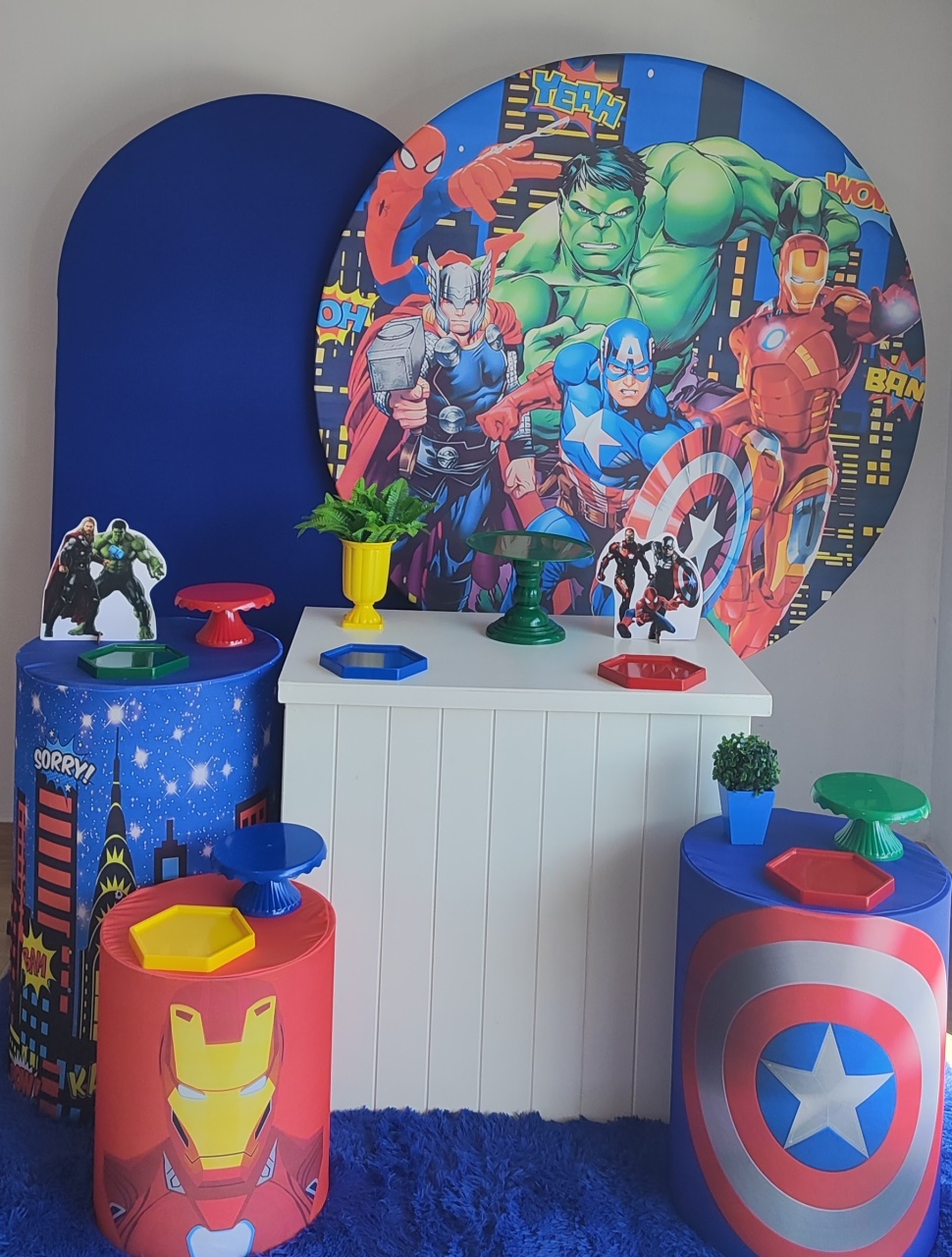 Vingadores Com Painel Romano - Gi Festas  Pegue e Monte