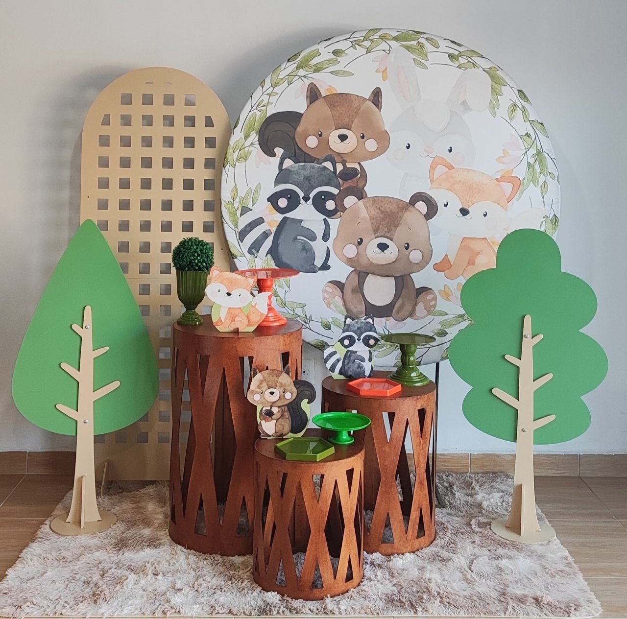Bosque Encantado Com Painel Treliça - Gi Festas  Pegue e Monte