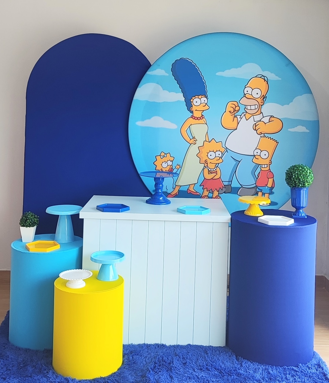 Simpsons Com Painel Romano - Gi Festas  Pegue e Monte