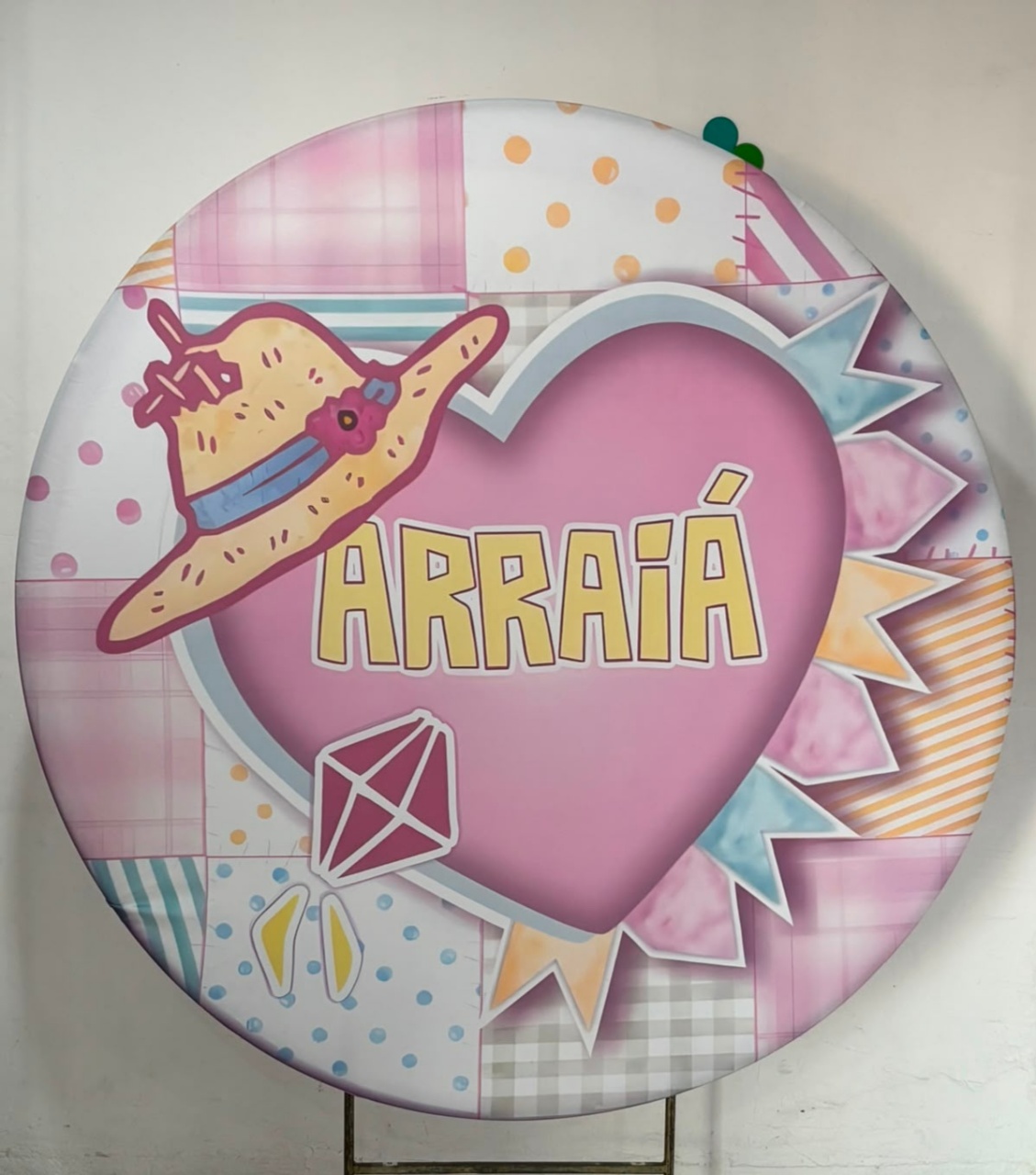 Painel Arraiá Rosa Coração - Inspire Festas
